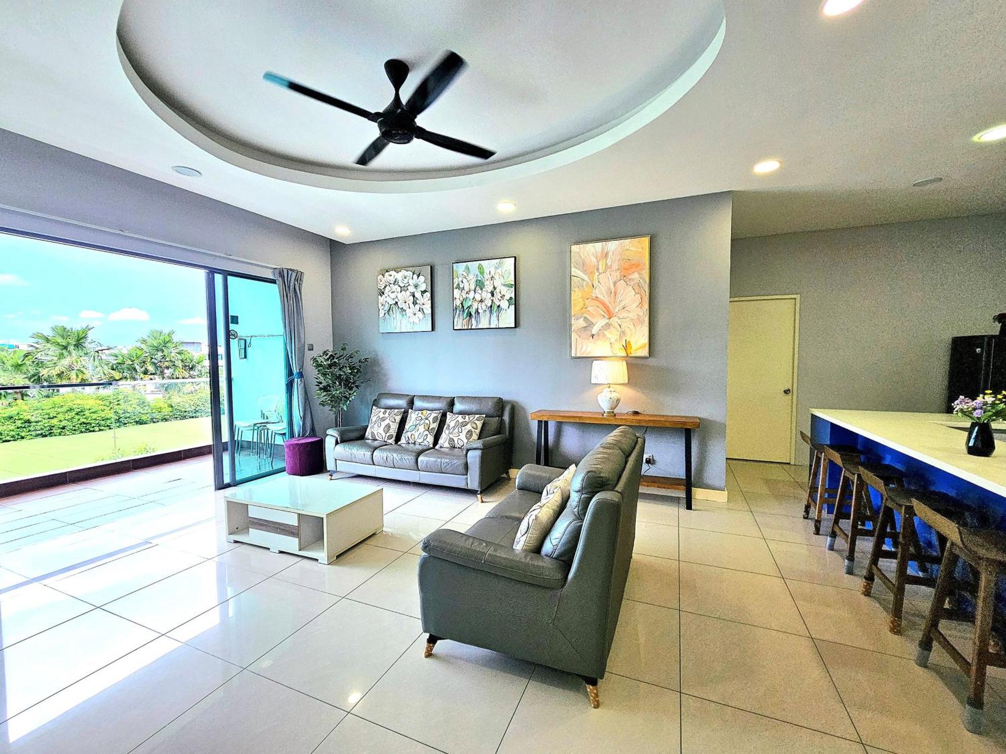 Apartment The Loft D Residence, Imago Kk - 4 Bedrooms, 10pax *